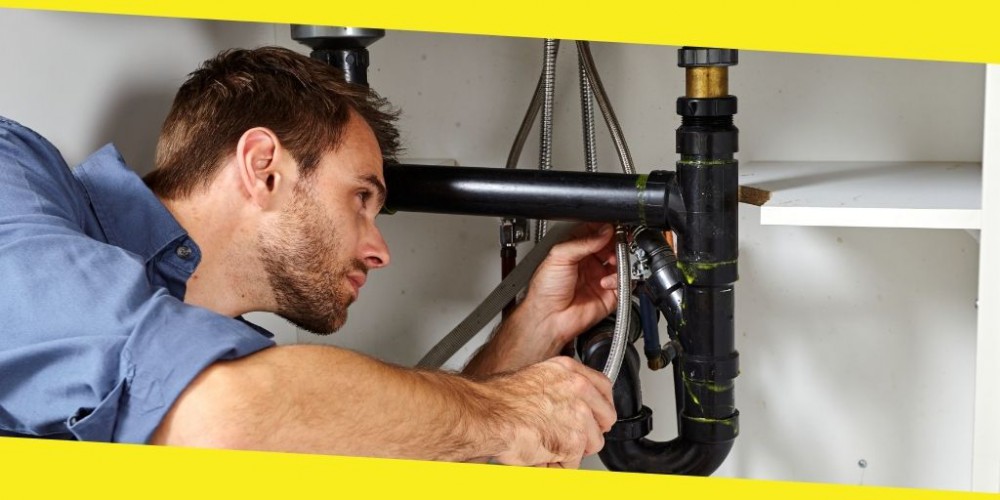 The Top Four Signs That You Should Call a Plumber